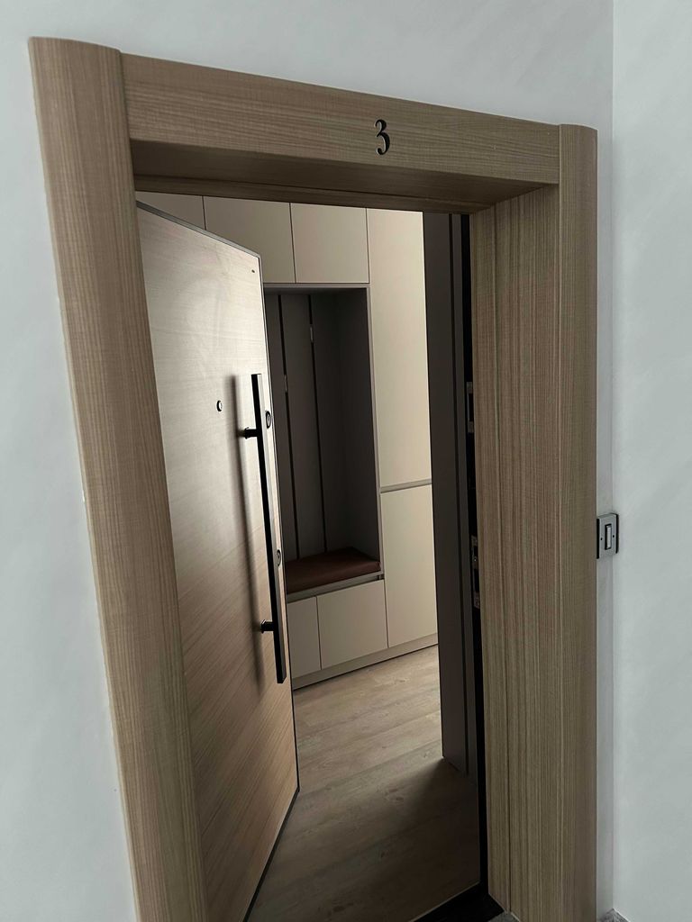 Дава се под наем Тристаен апартамент в Търговище, Вароша - 81 кв.м за 400 € - Снимка #8
