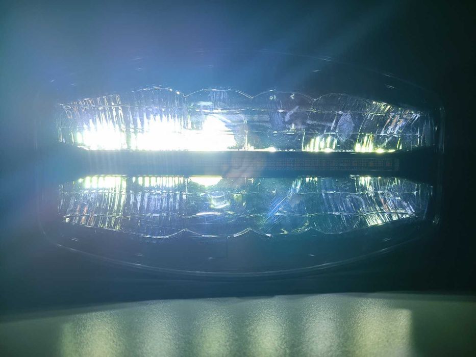 LED мощен диоден фар 12-24V за камиони трактори джипове 10C05