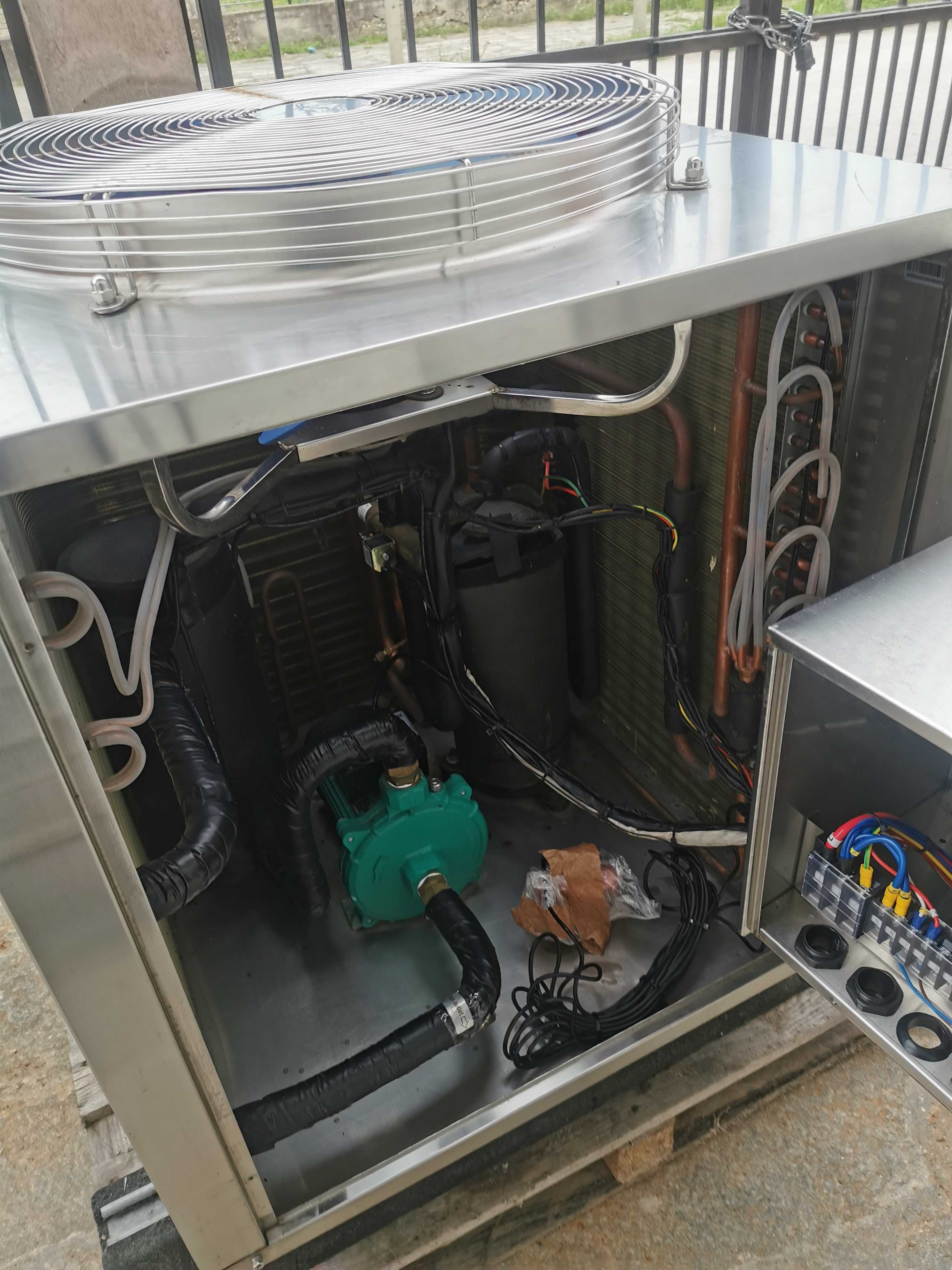 24kW Cool Energy термопомпа, монофазна за топла вода