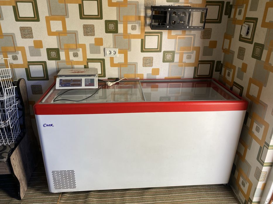 Muzlatgich holati yangi