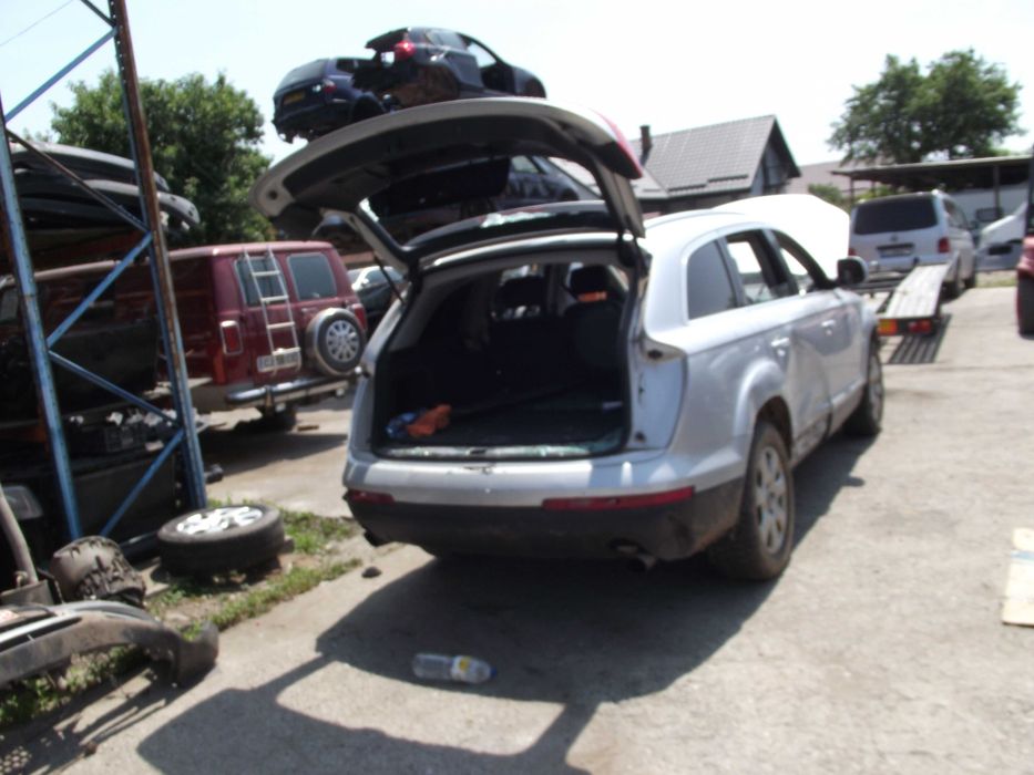 Dezmembrez Audi q7