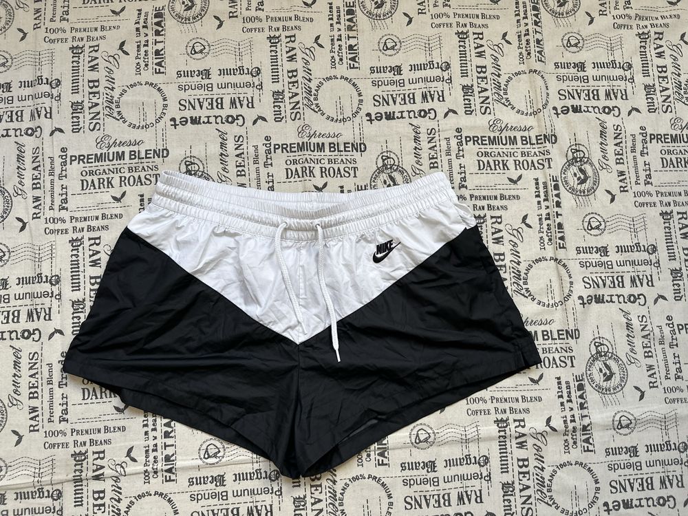 Nike original дамски къси гащи.XL