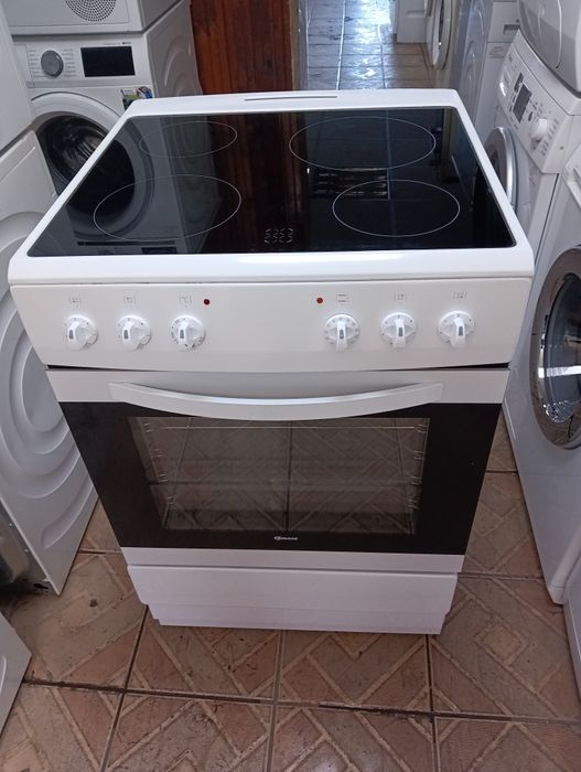 Свободно стояща печка с керамичен плот Gram 2 години гаранция!