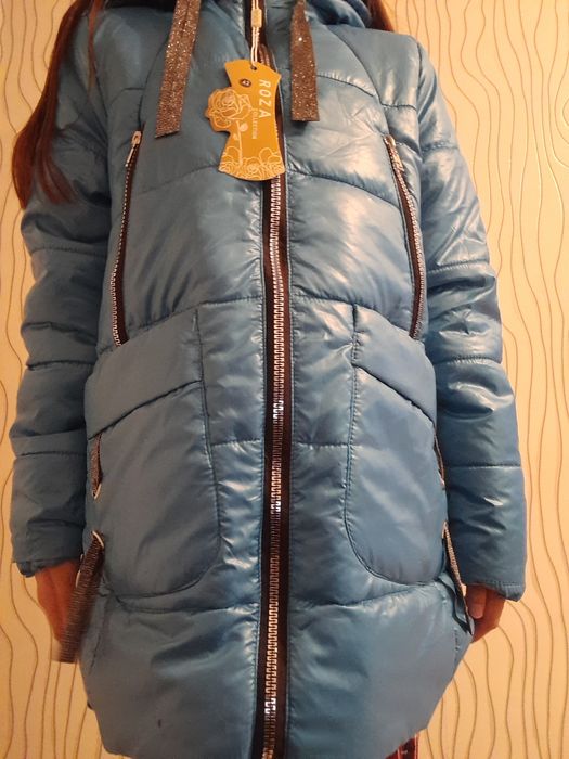 Продам весеннию куртку! С итекеткой