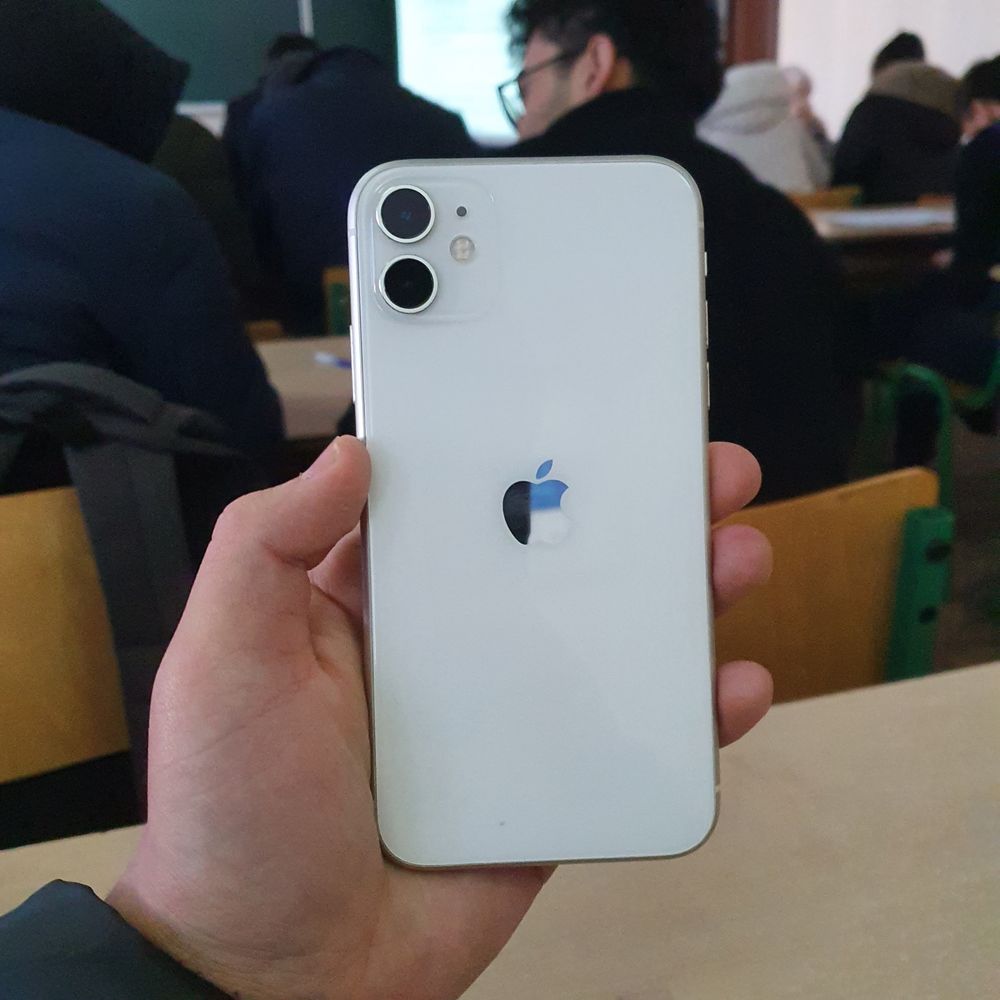 Iphone 11 с гарантей