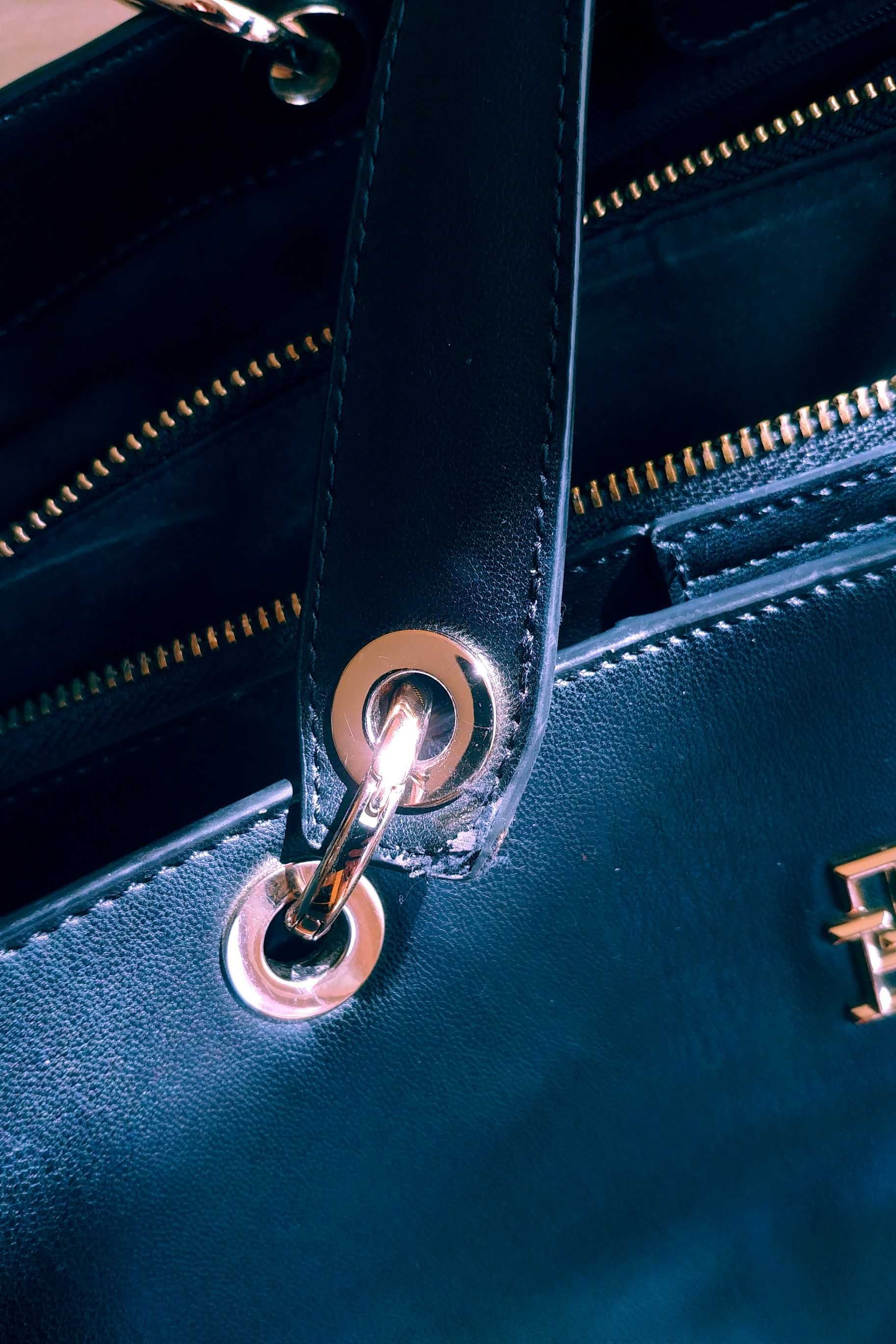 Оригинална чанта Tommy Hilfiger