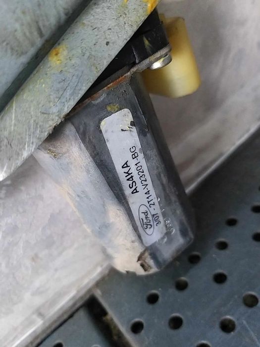 Macara cu motoras stanga fata ford transit connect p65 p70 p80 2t14v23201bg