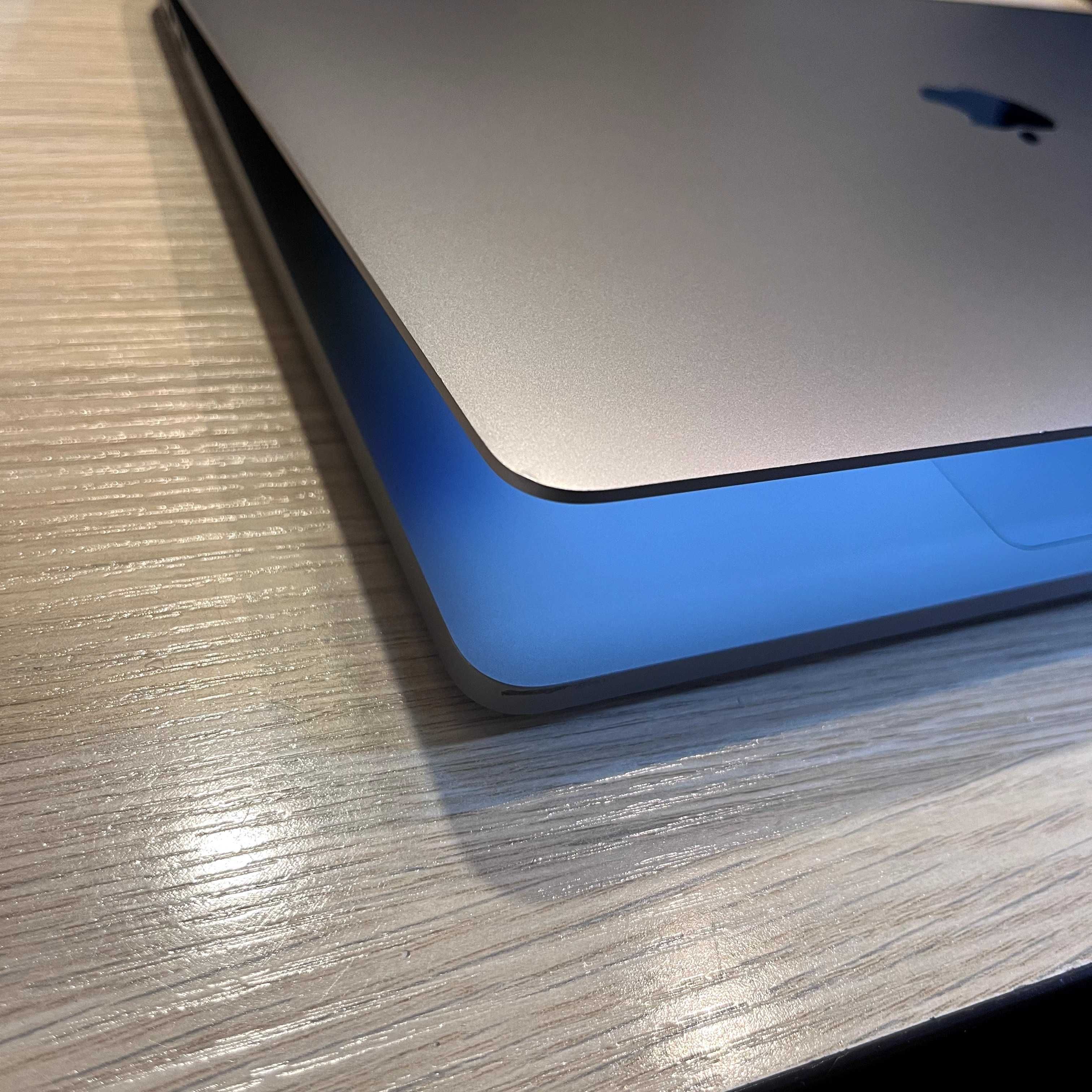 Macbook pro 2019 16inch i9 32/1TB