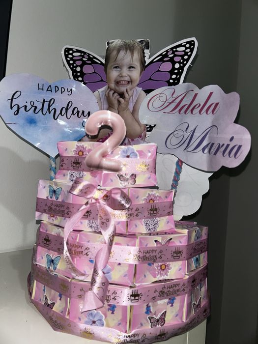 Torturi din Carton pentru Copii – Pline de Dulciuri și Surprize!