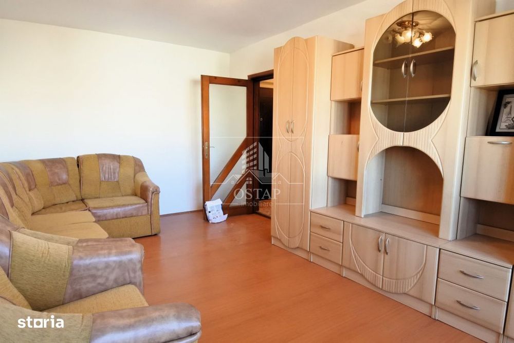 Republicii-stradal-apartament 3 camere decomandate-67.000 Euro