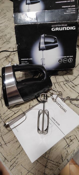 Миксер Grundig HM 5040 5 нива на скорост 300W
