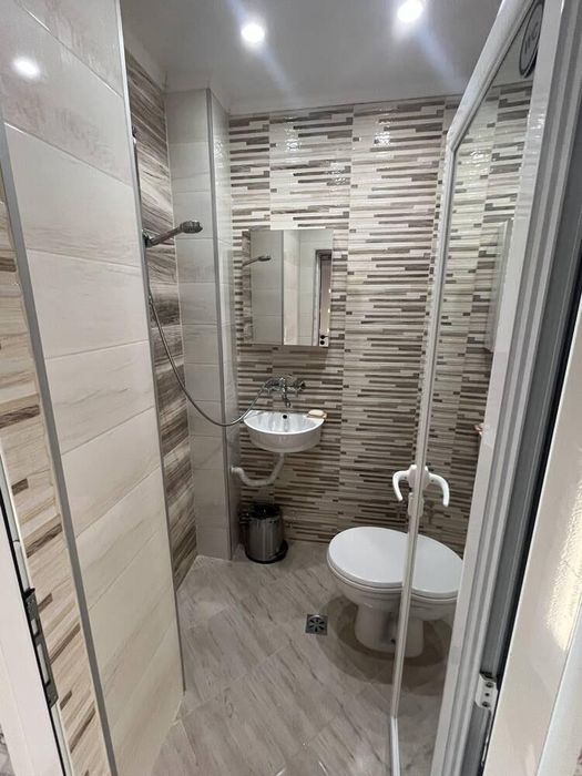 Дава се под наем Двустаен апартамент в Бургас, Славейков - 48 кв.м за 357 € - Снимка #4