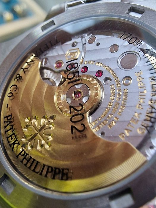 Amanet Vitan 107 Ceas Patek Nautilus Tiffany Nou