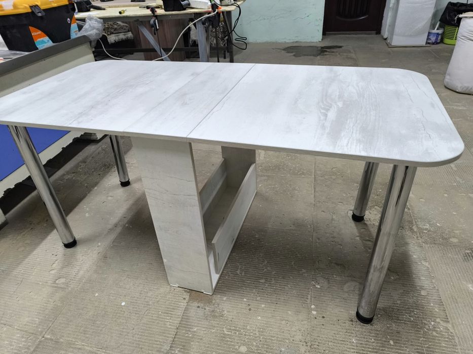 Новый стол-книжка