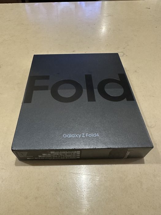 Samsung Galaxy Z fold 4 256gb като нов!