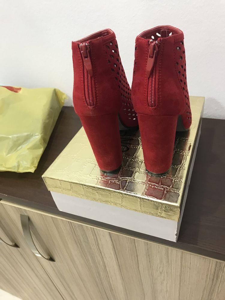 Дамски обувки Нови