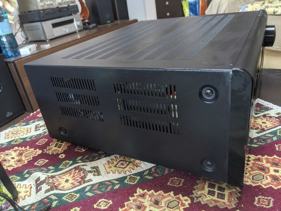 AV Sorround NAD - T 748