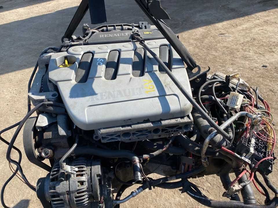 двигатель 1.6см (К4М) Рено Сценик, Меган   в навесе  привозной.