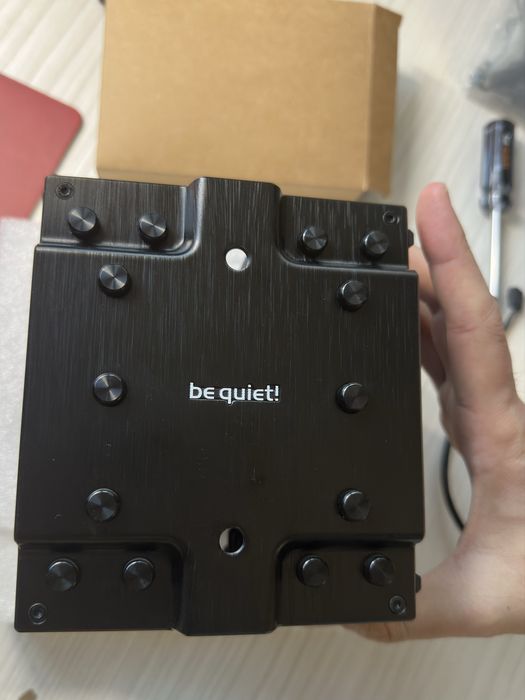 Vând cooler procesor BeQuiet! Dark Rock PRO 4, recom pt Ryzen 9 si i9