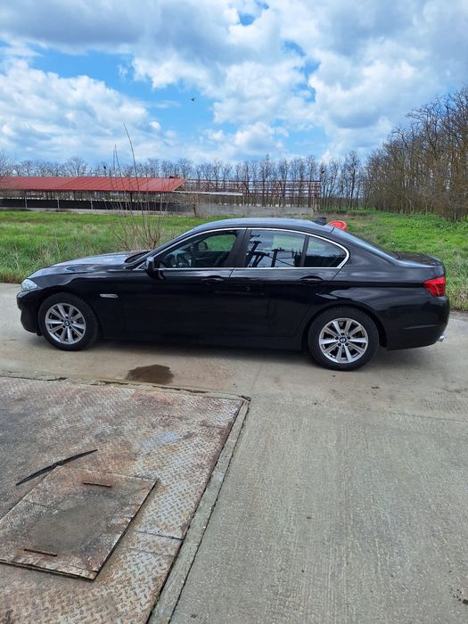 Vand Bmw F 10 km putini si reali