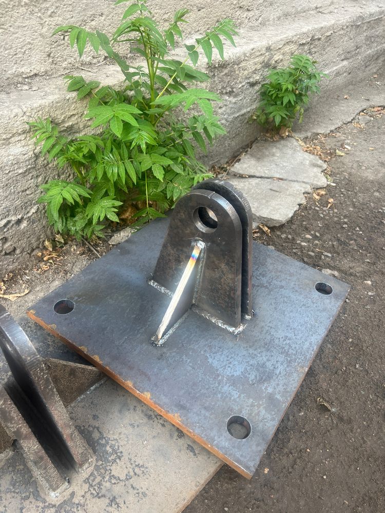 Пристежка башенного крана и рукава на заказ.