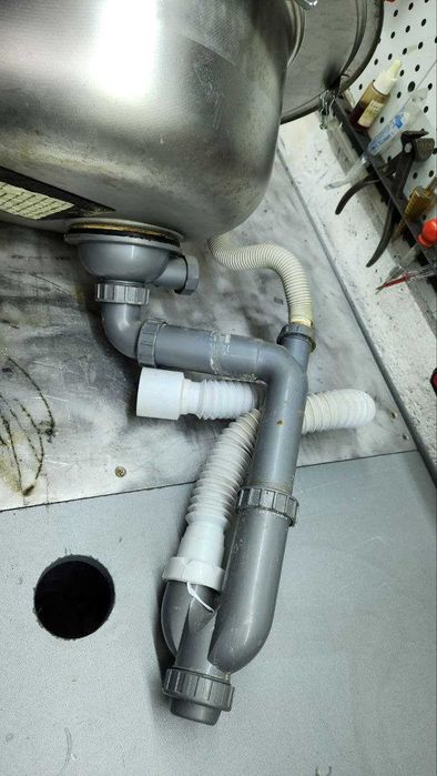 Раковина для кухни + сифон БУ