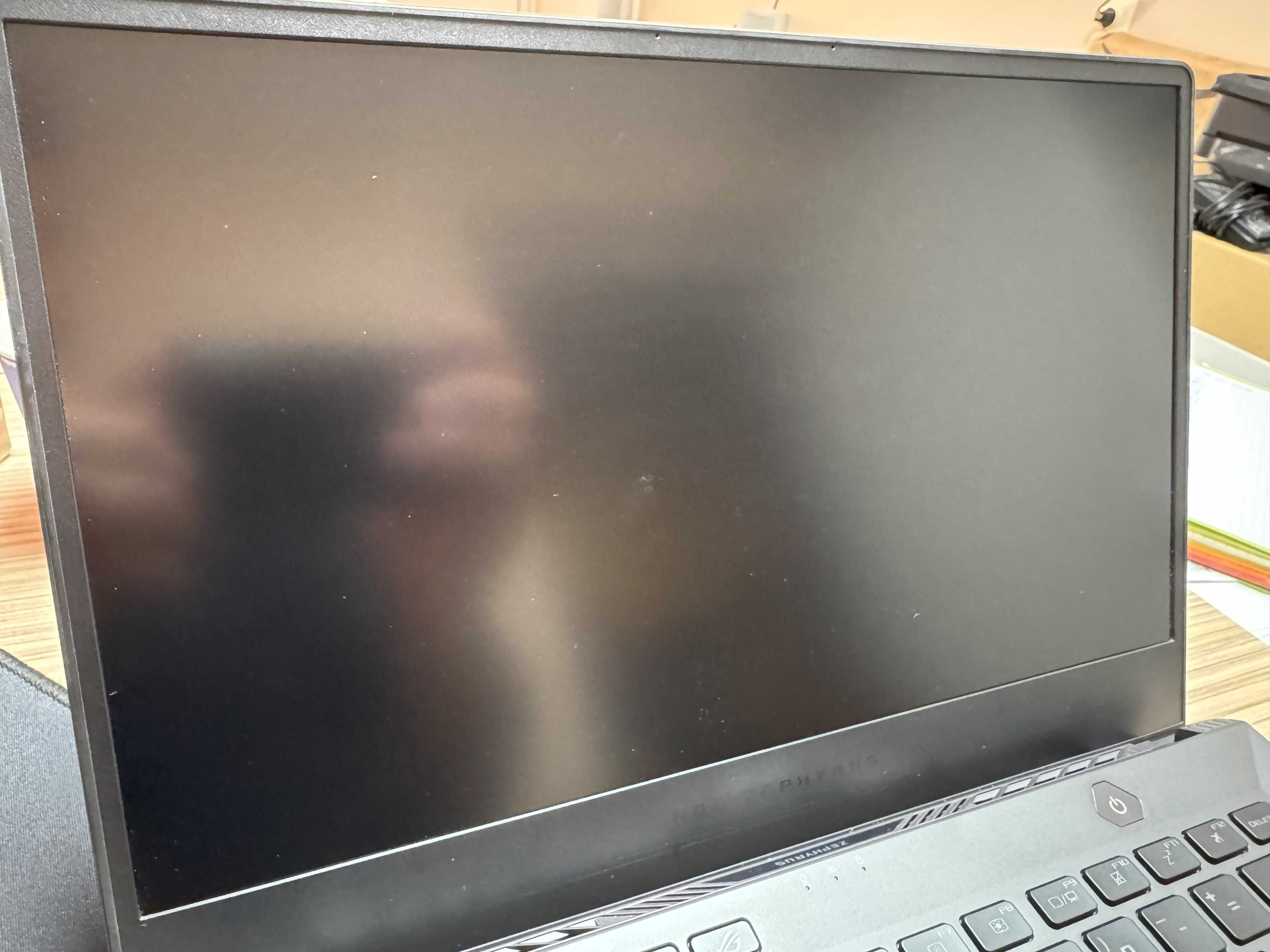 ROG Zephyrus G14 - Ryzen 9 5800, RTX3060, 1TB SSD Nvme, 16GB RAM