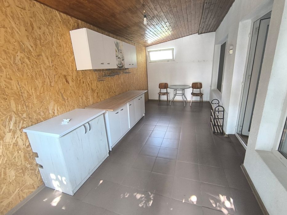 Închiriez casa zona Buzaului
