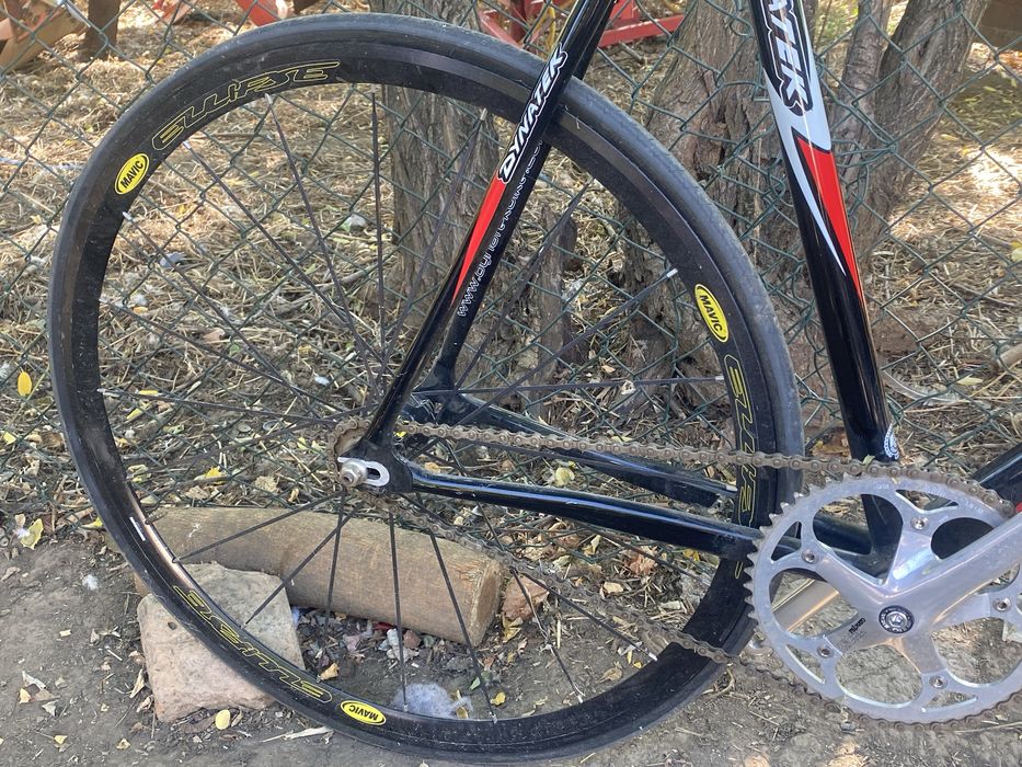 Vand bicicleta urgent ca noua