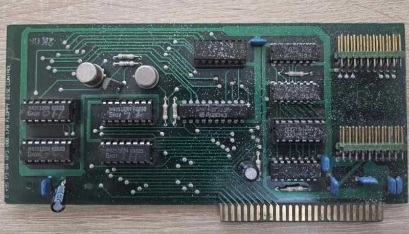 Работещ Флопи контролер за Правец 8 82 8М 8C Apple II