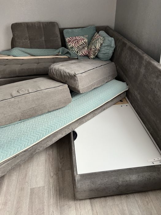 Диван угловой