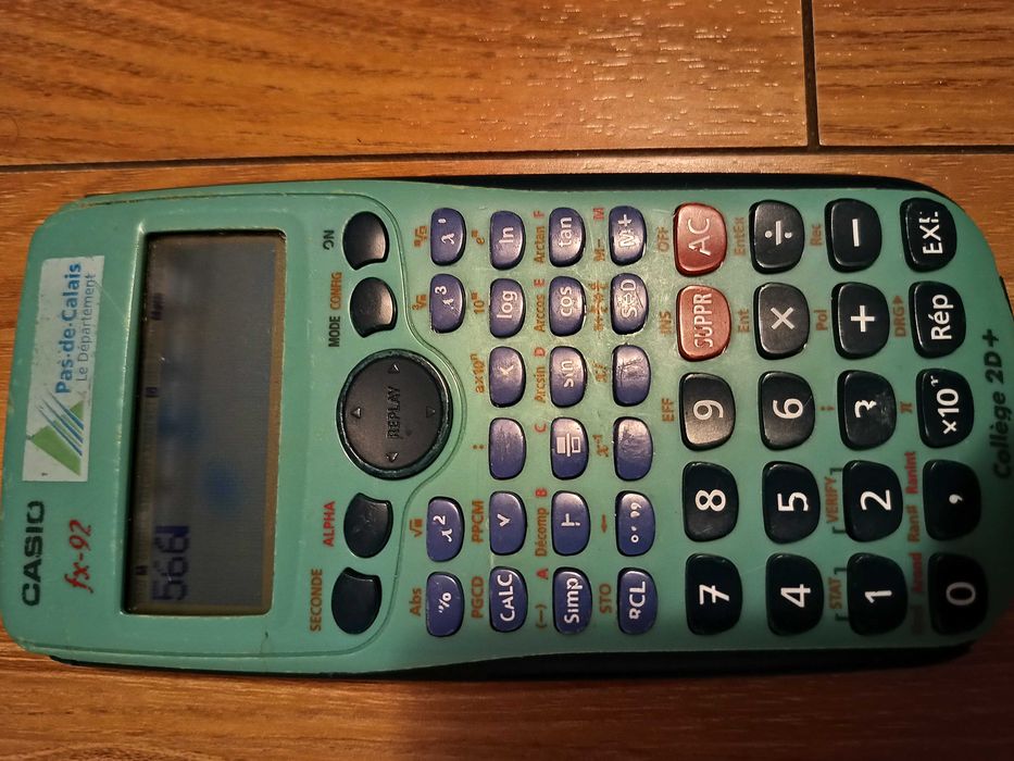 3 Calculatoare vechi: 1 Calculator ştiinţific Casio fx-92, made Japan