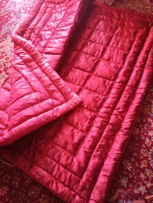 Plapuma noua cu doua fete cu lînă