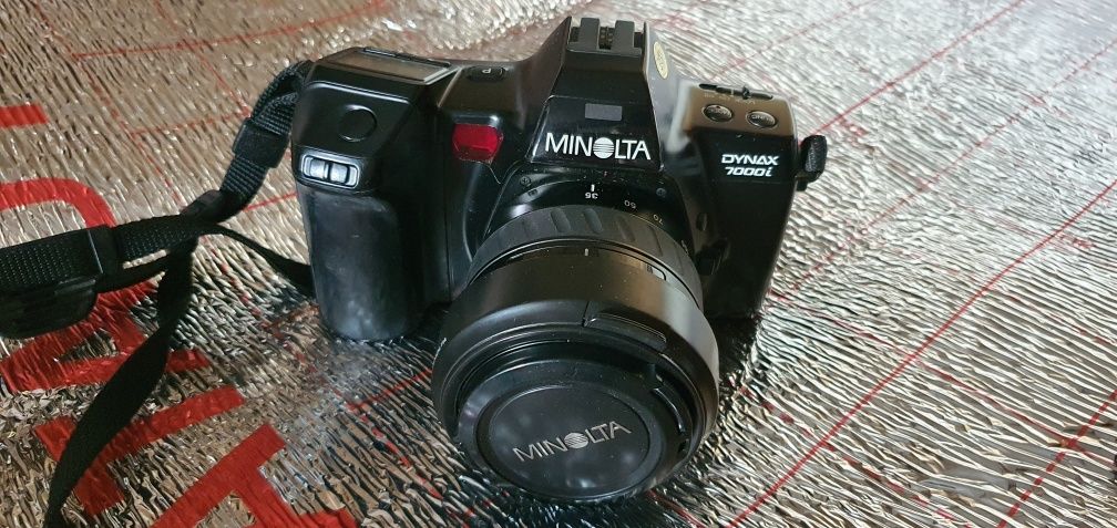 Плёночные камеры Minolta7000i  и цифровая Sony H10