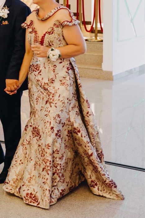 Vând rochie de gală