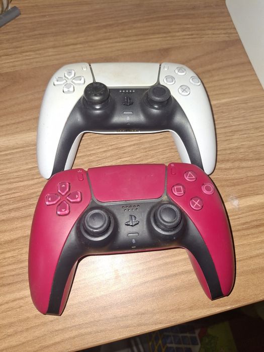 Vând PlayStation 5