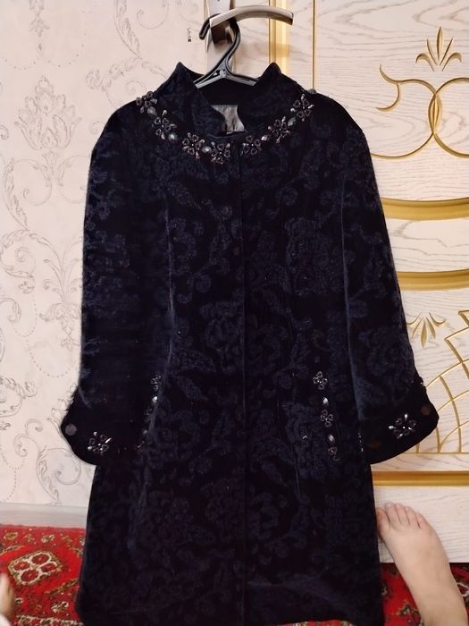 Jaket va pancho sotiladi.xar bir 80ming  xolat yaxshi