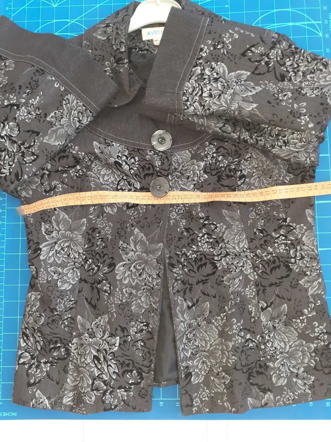 Sacou elegant gri închis cu model floral în relief