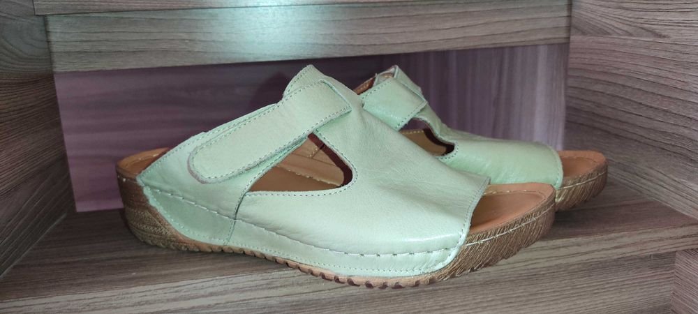 Продам турецкие шлепки на женщин
