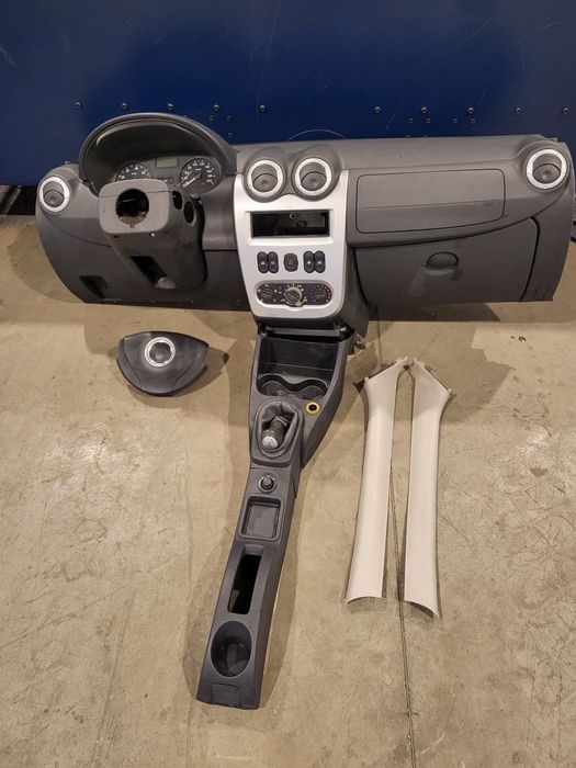 Plansa bord dacia logan