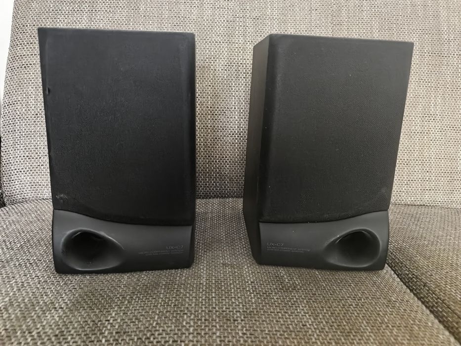 Vînd boxe jvc 4 ohmi