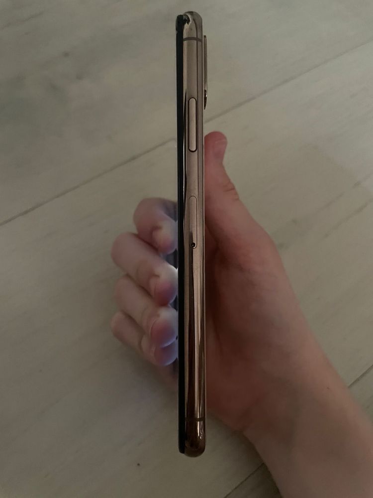 Продам iphone XS срочно!!!