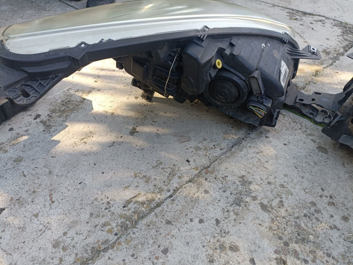 Set faruri Ford Kuga 2 in stare foarte bună