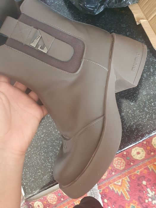 Miu Miu brendiga tegishli etik