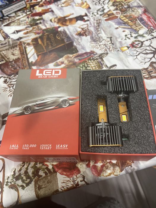 Becuri Xenon D3S – Compatibile cu multe modele, noi, nefolosite