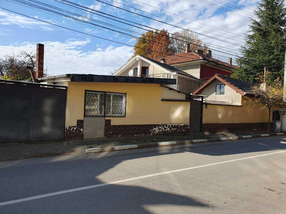 Къща за продажба – с. Горно Сахране