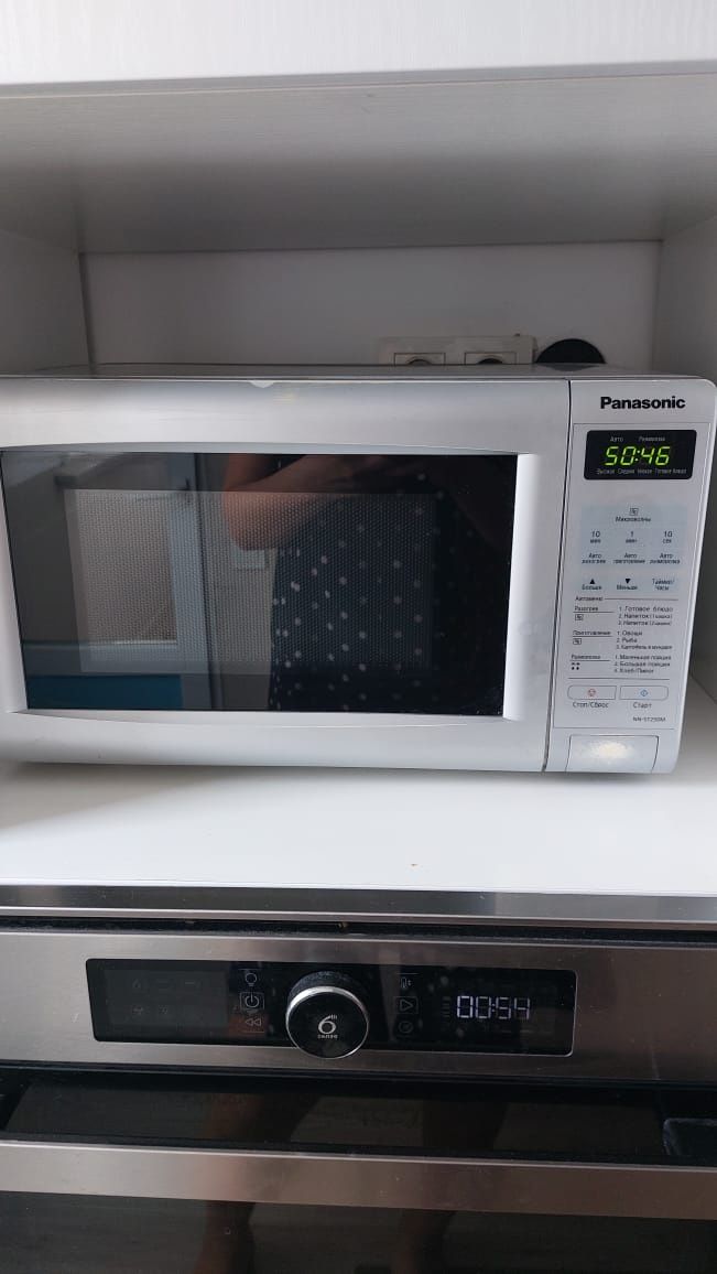 Продам микроволновую печь бу. Panasonic