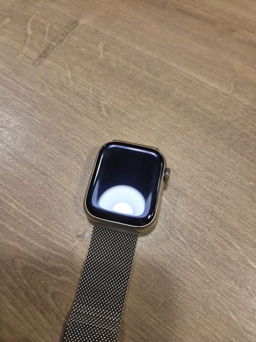 Apple Watch Series 8
GPS, Starlight Aluminium 41mm