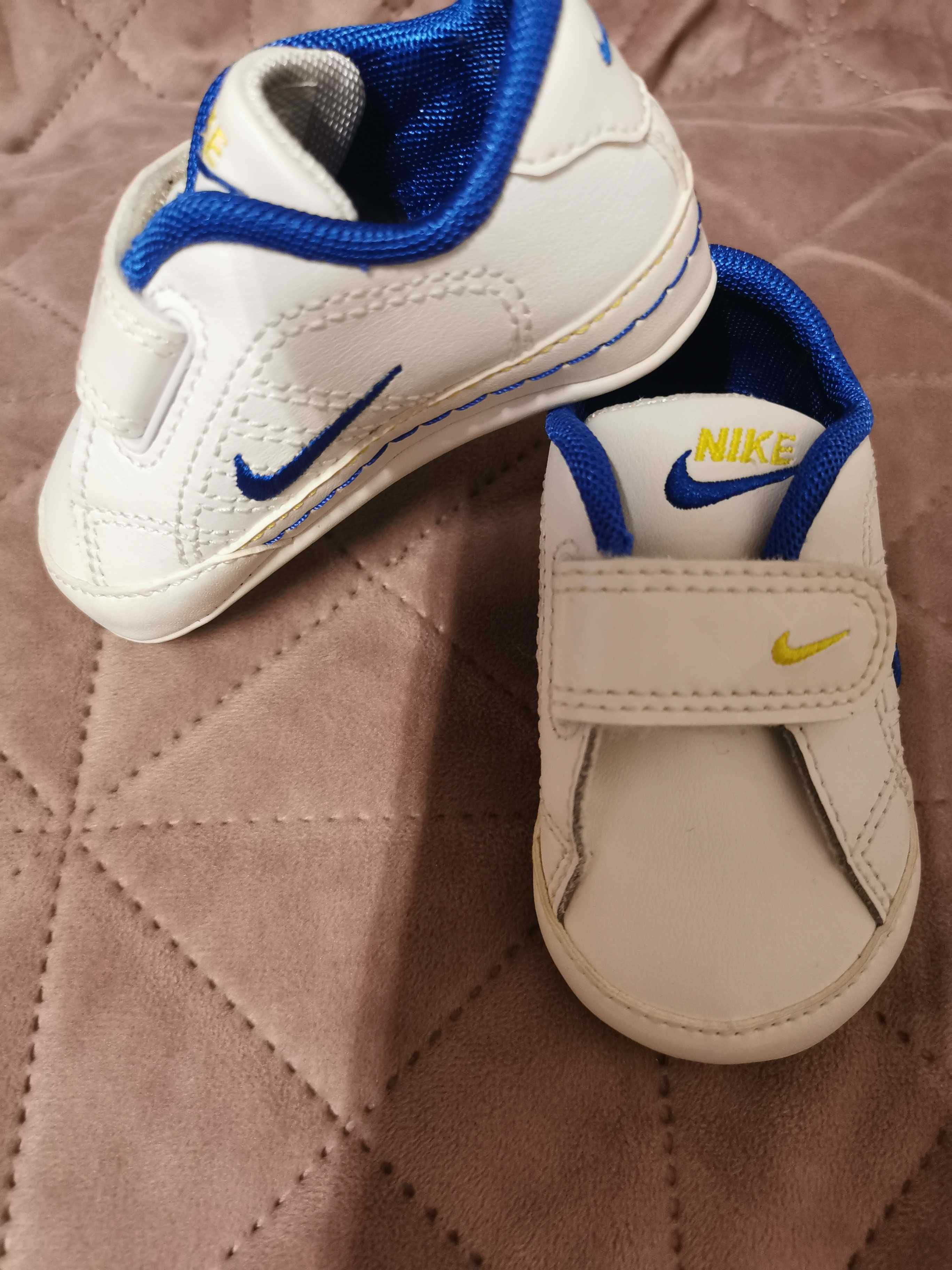 Botosei /încălțări bebeluși Nike