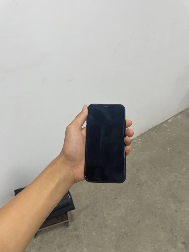 iPhone xr sotiladi